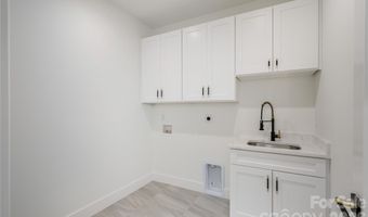 47 Scott Meadows Dr, Asheville, NC 28806