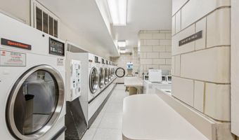1200 N NASH St 565, Arlington, VA 22209
