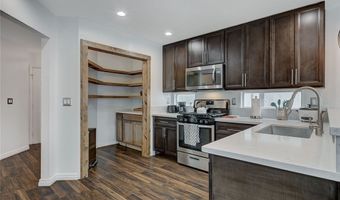 8208 Ogee Dr, Las Vegas, NV 89145