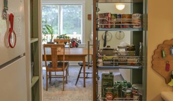28 B Springbrook Dr, Belfast, ME 04915