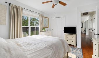 121 Spofford Ave, Warwick, RI 02888