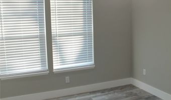 104 S Hubbard St, Alvord, TX 76225