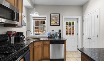 11 16TH St NE, Washington, DC 20002