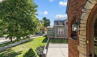 1613 N DIVISION St, Appleton, WI 54911