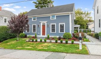 22 Castle St 3, East Greenwich, RI 02818