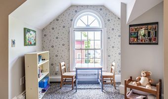 71 Brook Rd, Falmouth, ME 04105