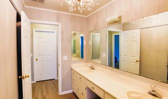 708 Miles Rd, Baxley, GA 31513