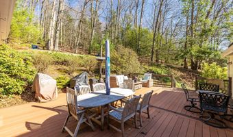 206 New Rd, Avon, CT 06001