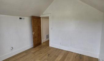 3073 State Highway WW, Aurora, MO 65605