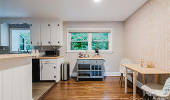 4920 Raymond Pl, Charlotte, NC 28205