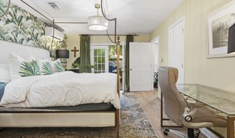 128 Lee St, Biloxi, MS 39530