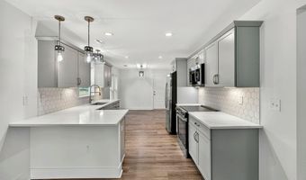 6324 N Highway 17, Awendaw, SC 29429