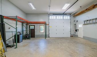 24752 NE PRAIRIE VIEW Dr, Aurora, OR 97002