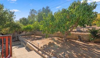 2401 Sunset Dr, Escondido, CA 92025