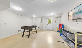 706 S BAY Ave, Beach Haven, NJ 08008