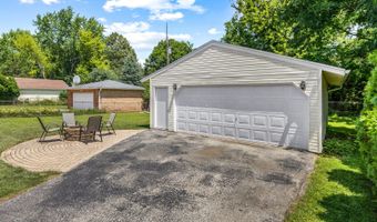817 N Gibbons Ave, Arlington Heights, IL 60004