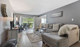 2642 N Windsor Dr 102, Arlington Heights, IL 60004