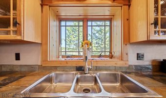 1062 Johnny Martinez Trl, Bozeman, MT 59715