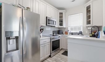 277 S PICKETT St 302, Alexandria, VA 22304