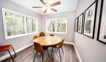 8 Norwood Dr, Bella Vista, AR 72714