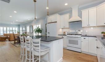 200 Wickford Ct, North Kingstown, RI 02852