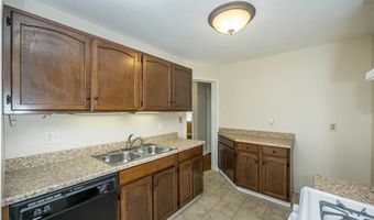 7040 Rhodes Ave, Affton, MO 63123