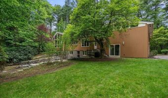 181 Thayer Farms Rd, Attleboro, MA 02703