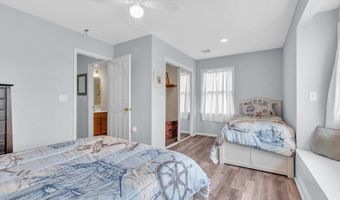 3 Drake Dr, Bayville, NJ 08721