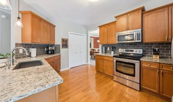 9320 Old Preserve Trl, Ball Ground, GA 30107