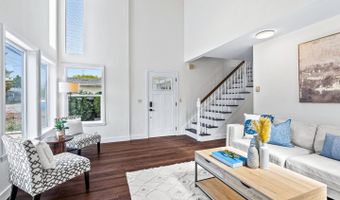 227 Center Ave, Aptos, CA 95003