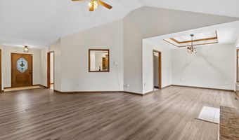 1965 W Cardinal Ln, Aurora, MO 65605