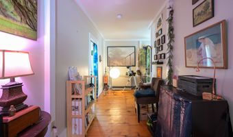 38 North St, Bristol, VT 05443