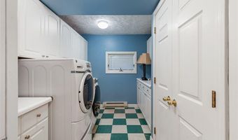 340 Newman Ave, East Providence, RI 02916