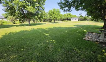 12867 E Pleasant Valley Dr, Aberdeen, SD 57401