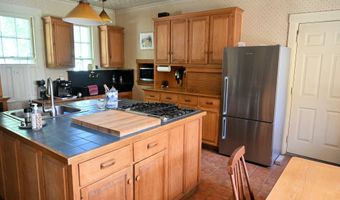 151 Kenduskeag Ave, Bangor, ME 04401