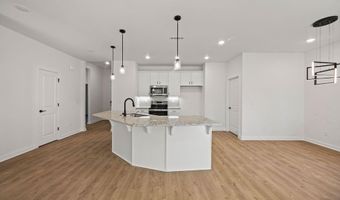 8 Epping Dr, Bella Vista, AR 72714