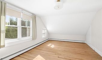 130 W Main St, North Kingstown, RI 02852