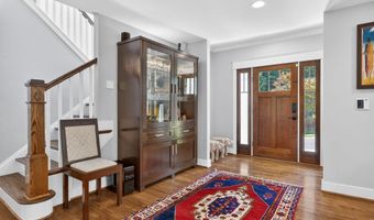 6430 KENHOWE Dr, Bethesda, MD 20817