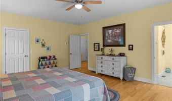 106 White Pines Trl, Charlestown, RI 02813