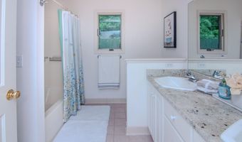 588 Green Rd, Ann Arbor, MI 48105