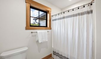 1991 SE 2ND St, Astoria, OR 97103
