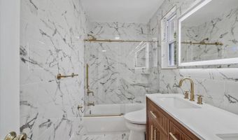 9831 SINGLETON Dr, Bethesda, MD 20817