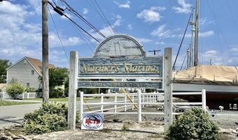19 CENTER St, Barnegat, NJ 08005