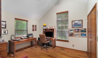 19402 Lawrence 2078, Ash Grove, MO 65604