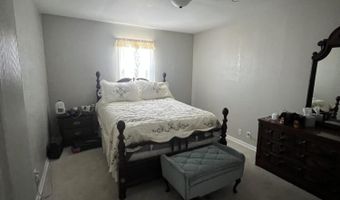 905 S Griffith Ave, Aurora, MO 65605