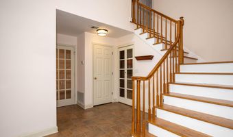 153 12th St, Belford, NJ 07718