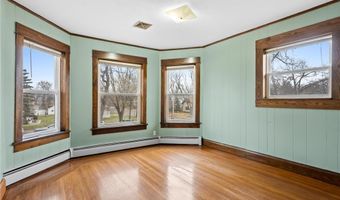 320 7th Ave E, Alexandria, MN 56308