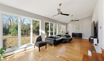 7908 W BOULEVARD Dr, Alexandria, VA 22308