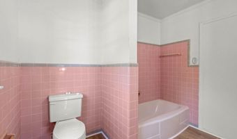 402 E Poplar St, Atmore, AL 36502