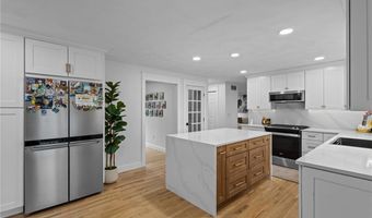 194 Council Rock Rd, Cranston, RI 02921